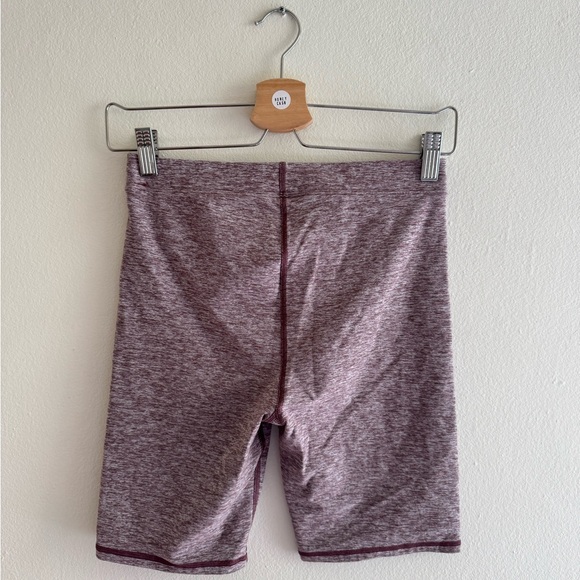 Alo Yoga bike shorts mauve small 8” - Picture 5 of 6